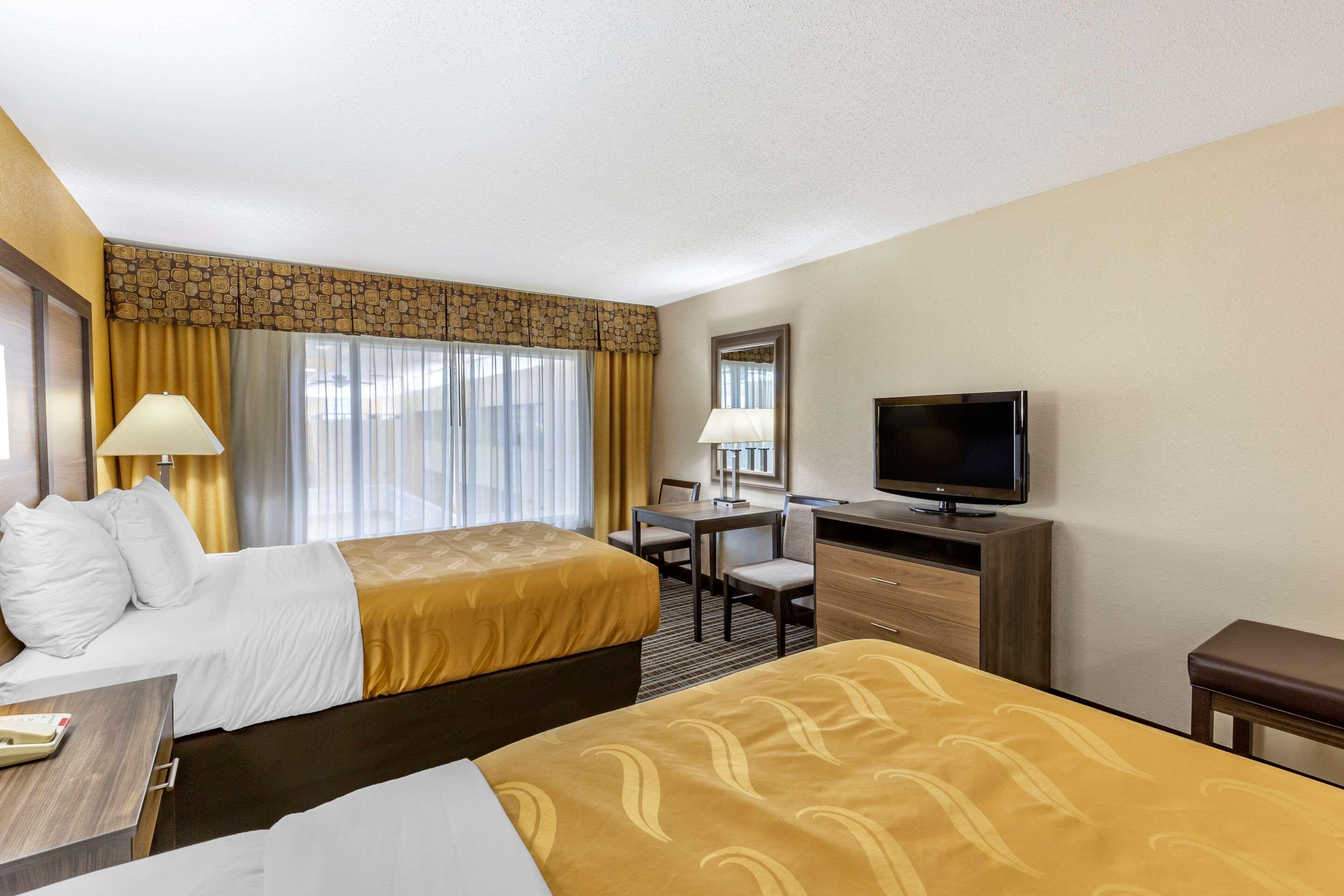 Quality Inn & Suites - Greensboro-High Point Экстерьер фото