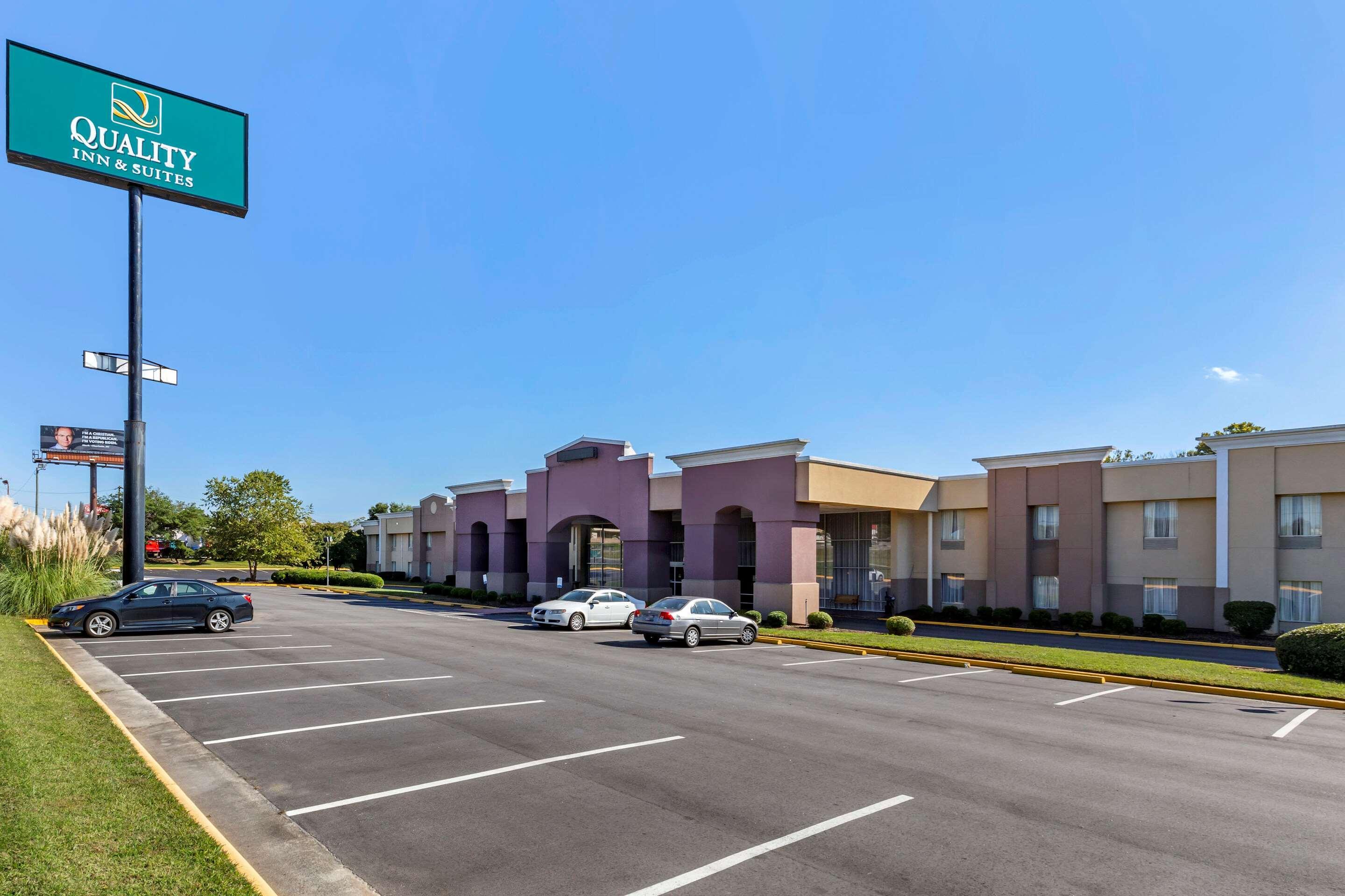 Quality Inn & Suites - Greensboro-High Point Экстерьер фото