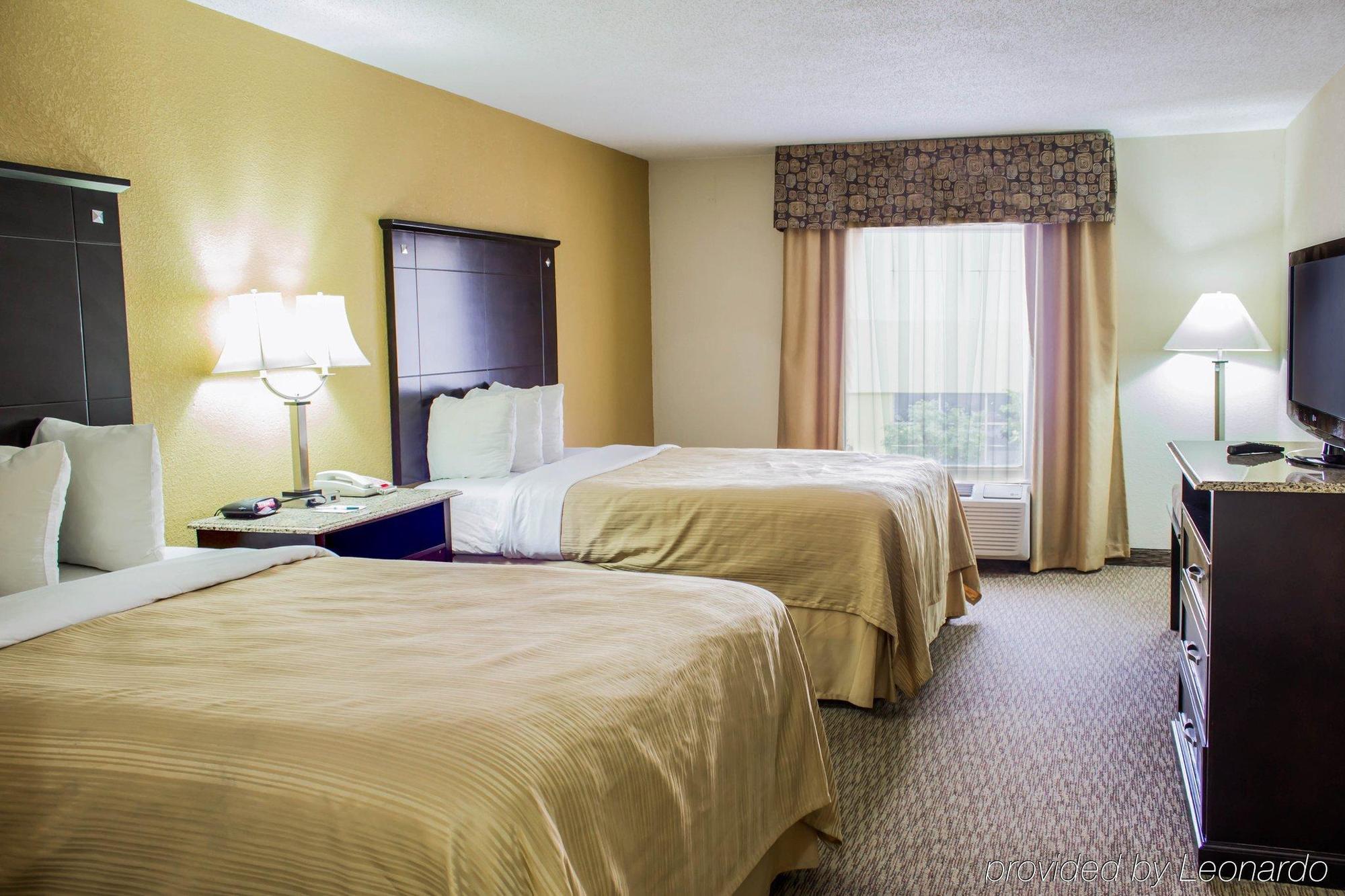 Quality Inn & Suites - Greensboro-High Point Экстерьер фото